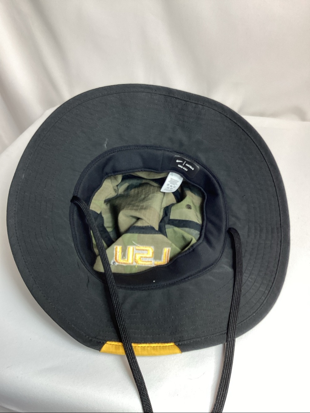 Men's Nike Camo LSU Tigers Sideline
Performance Bucket Hat L/XL - Picture 5 of 5
